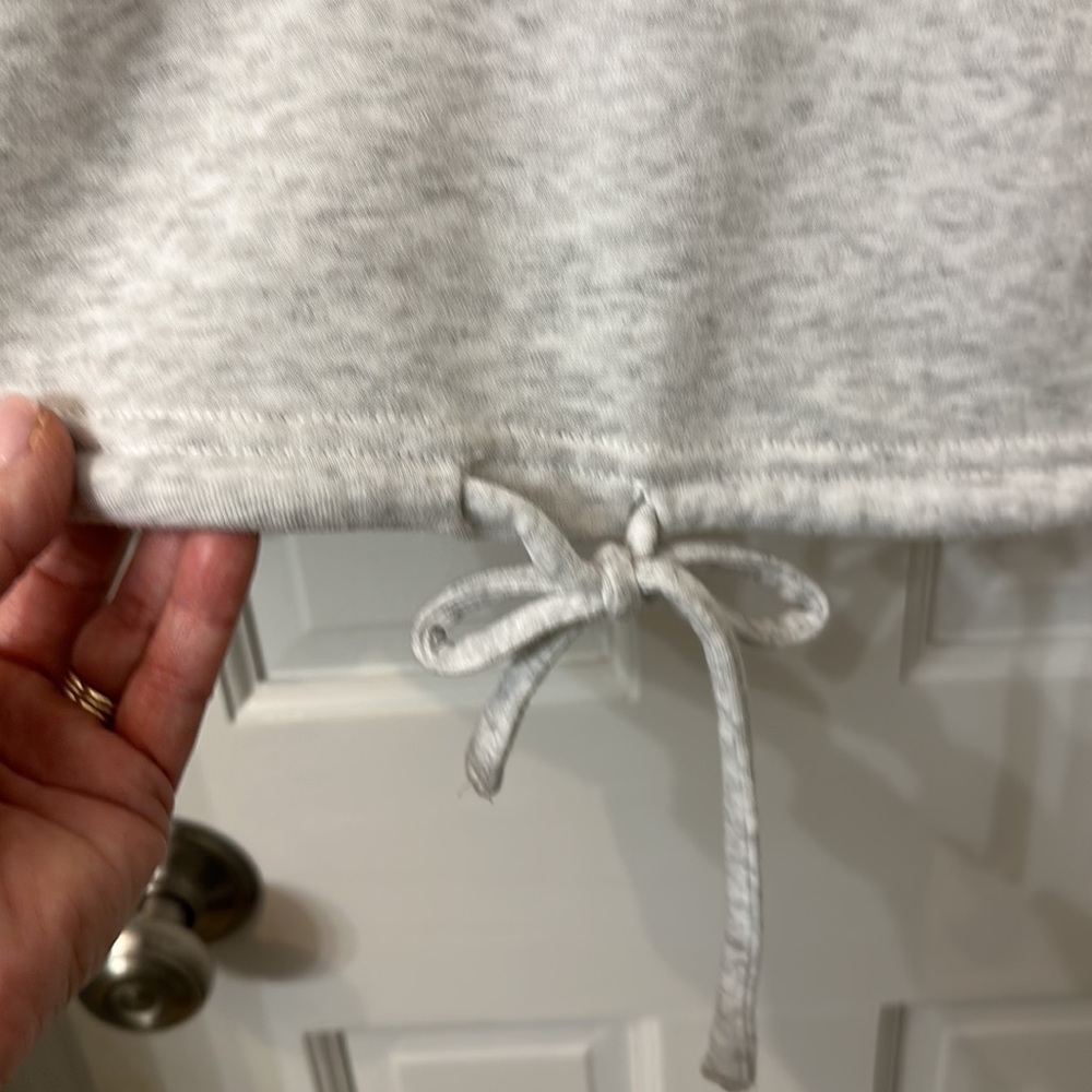 Rae Dunn NWT sweatshirt light gray Love drawstring pink medium - Picture 3 of 8